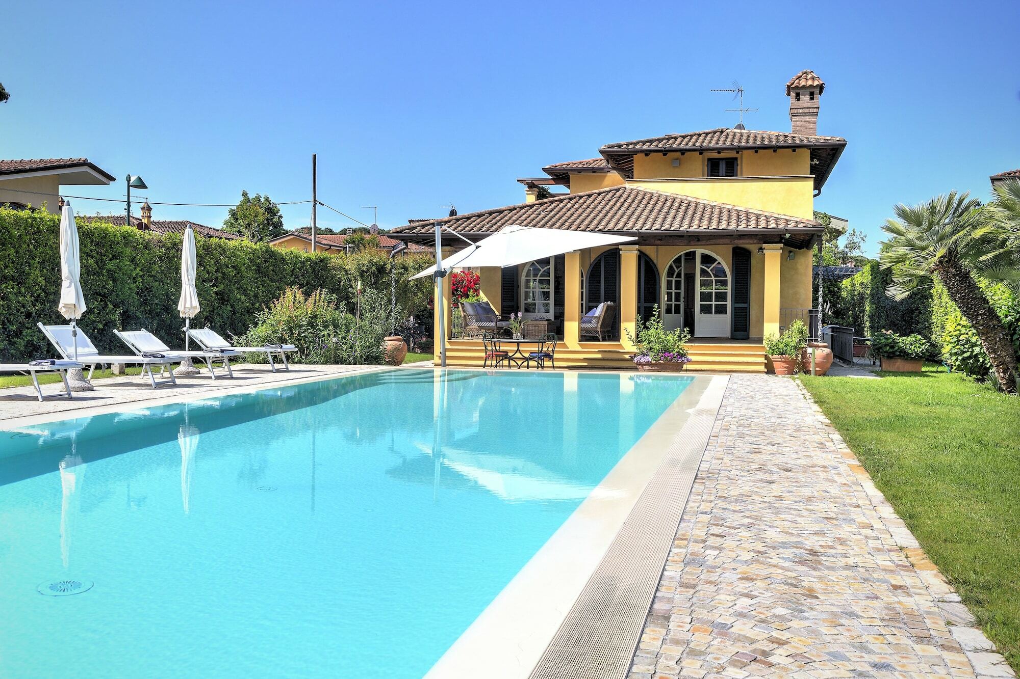 Relais Di Alice- Adults Only Bed and Breakfast Forte dei Marmi Exteriör bild